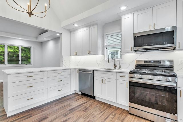 1 Coles, Glen Cove, NY 11542