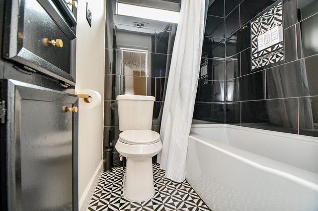 7711 Hopewell Lane, Houston, TX 77071