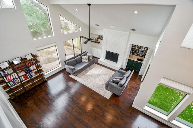 7711 Hopewell Lane, Houston, TX 77071