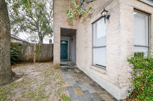 7711 Hopewell Lane, Houston, TX 77071