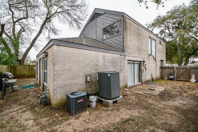 7711 Hopewell Lane, Houston, TX 77071