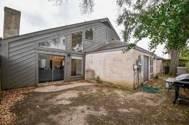 7711 Hopewell Lane, Houston, TX 77071