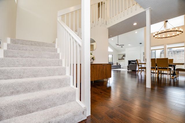 7711 Hopewell Lane, Houston, TX 77071