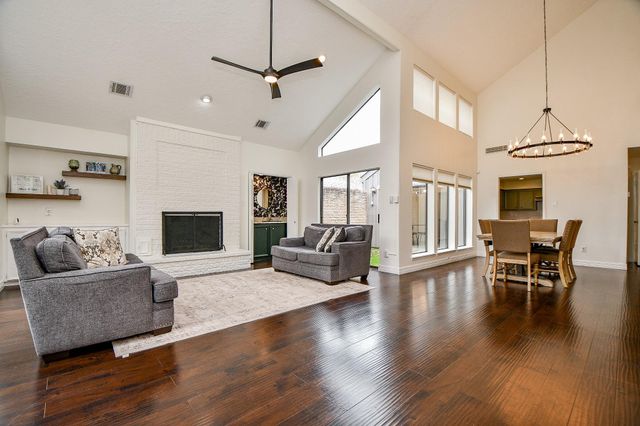 7711 Hopewell Lane, Houston, TX 77071