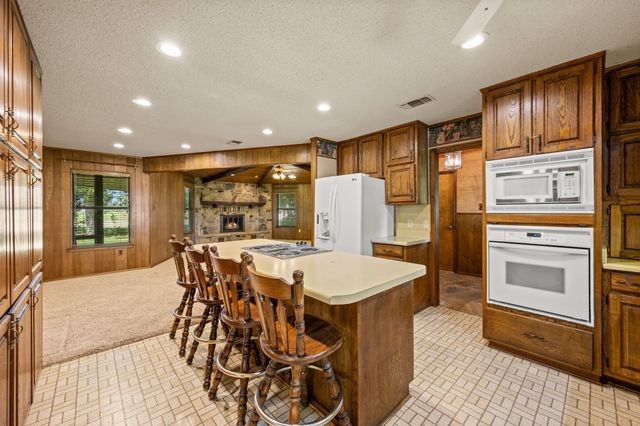 515 New Highland Road, Springtown, TX 76082