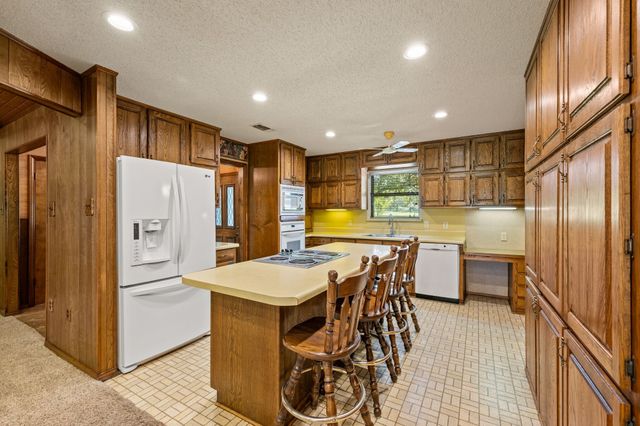 515 New Highland Road, Springtown, TX 76082