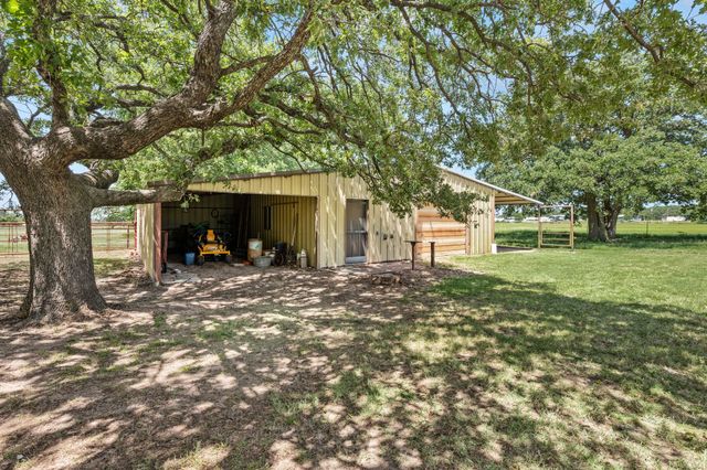 515 New Highland Road, Springtown, TX 76082
