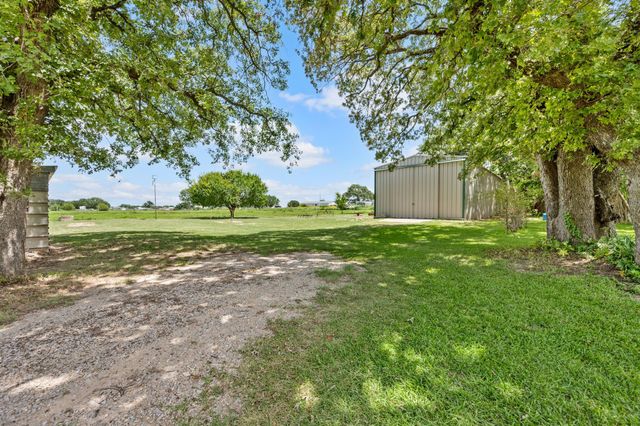 515 New Highland Road, Springtown, TX 76082