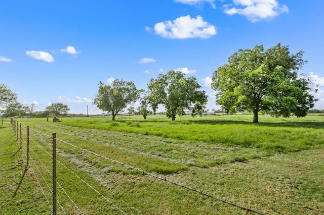 515 New Highland Road, Springtown, TX 76082