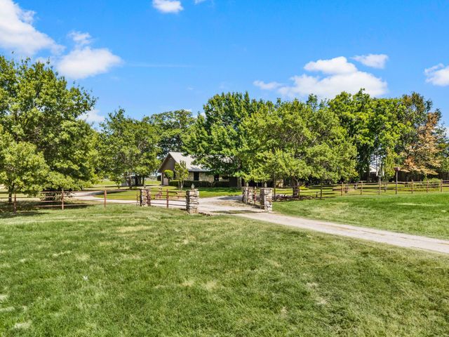 515 New Highland Road, Springtown, TX 76082