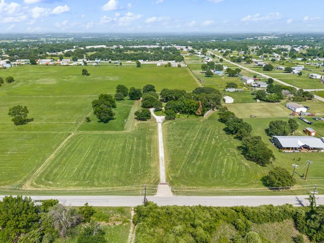 515 New Highland Road, Springtown, TX 76082