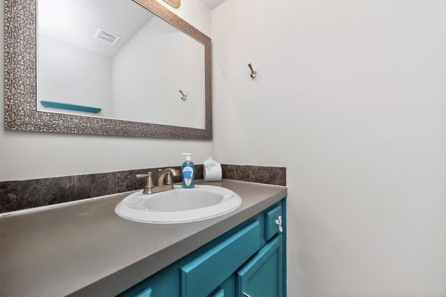 4589 Lockner Drive, Urbandale, IA 50322