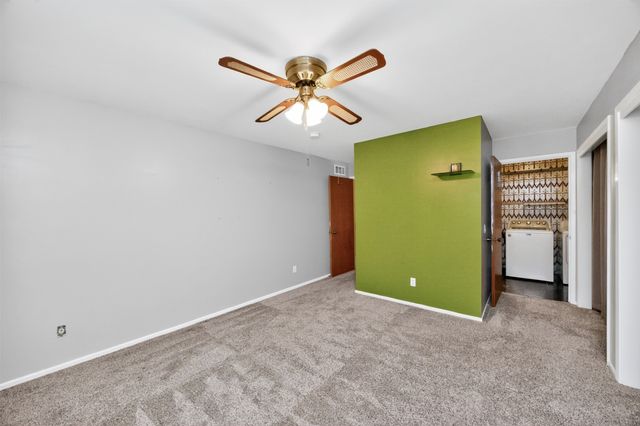 4589 Lockner Drive, Urbandale, IA 50322