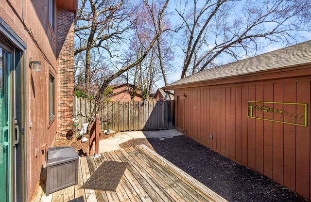 4589 Lockner Drive, Urbandale, IA 50322