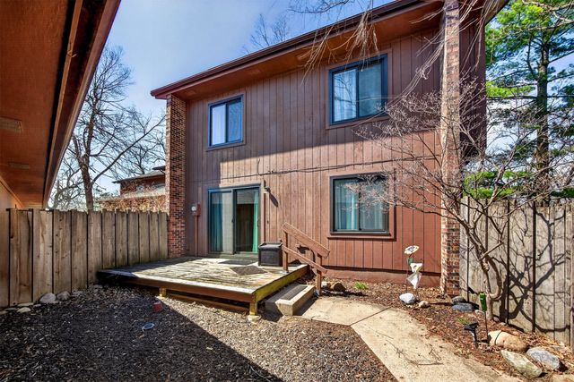 4589 Lockner Drive, Urbandale, IA 50322