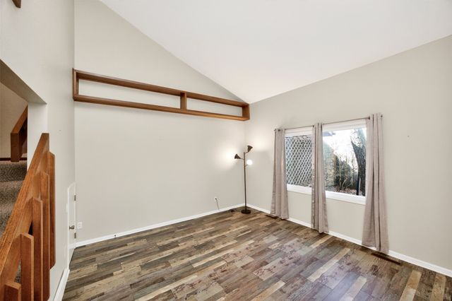 4589 Lockner Drive, Urbandale, IA 50322