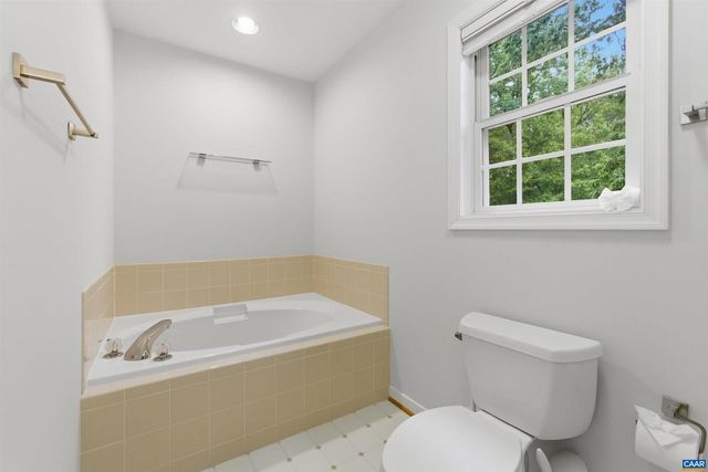 155 DOE DR N, Ruckersville, VA 22968