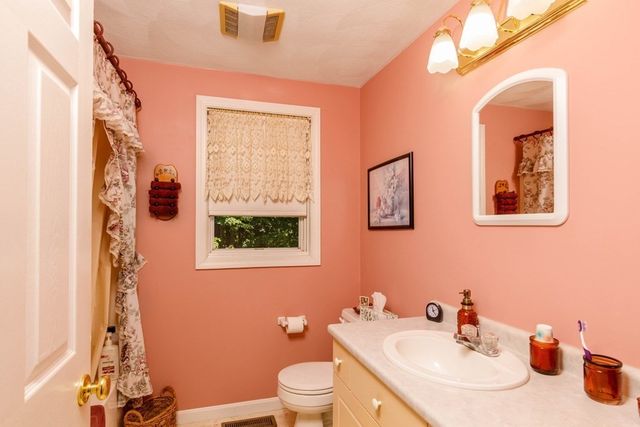 26 Cushing Lane, Lunenburg, MA 01462