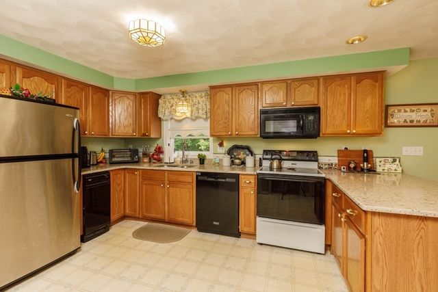 26 Cushing Lane, Lunenburg, MA 01462