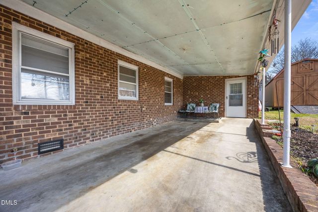 1947 Lower Hopedale Road, Burlington, NC 27217