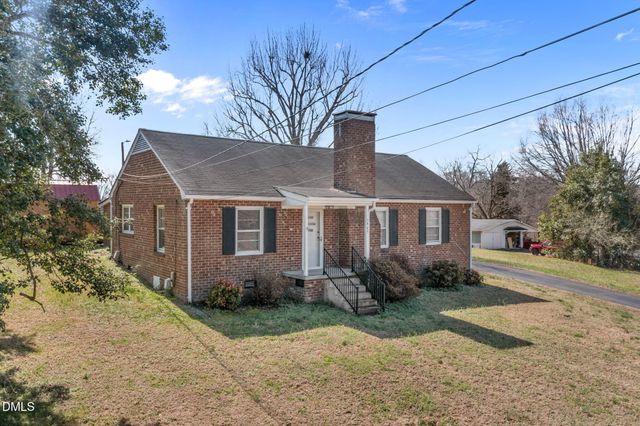 1947 Lower Hopedale Road, Burlington, NC 27217