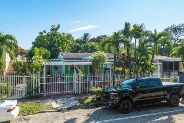 3421 NW 5th Ave, Miami, FL 33127