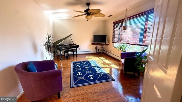 333 ADAMS AVE, Langhorne, PA 19047