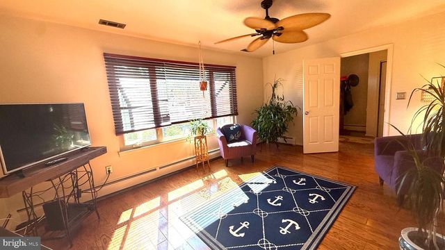 333 ADAMS AVE, Langhorne, PA 19047
