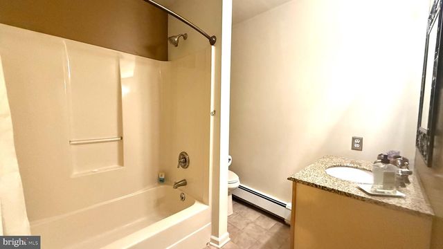 333 ADAMS AVE, Langhorne, PA 19047