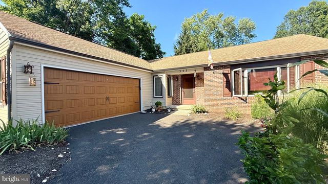 333 ADAMS AVE, Langhorne, PA 19047