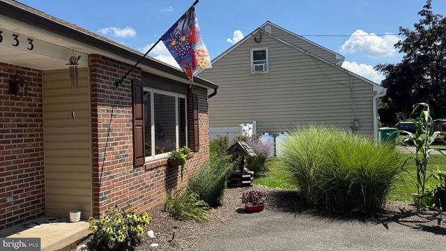 333 ADAMS AVE, Langhorne, PA 19047