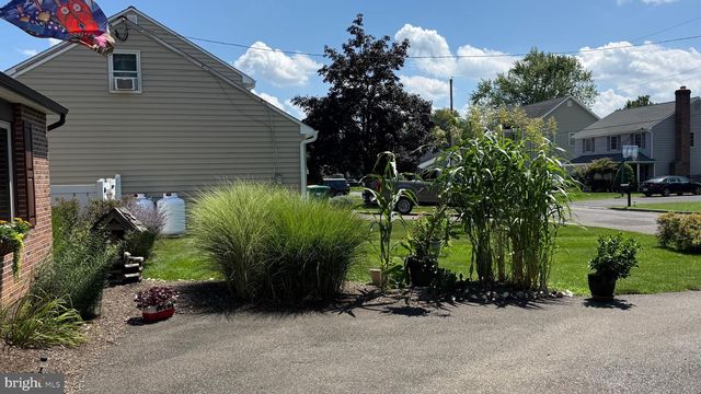 333 ADAMS AVE, Langhorne, PA 19047