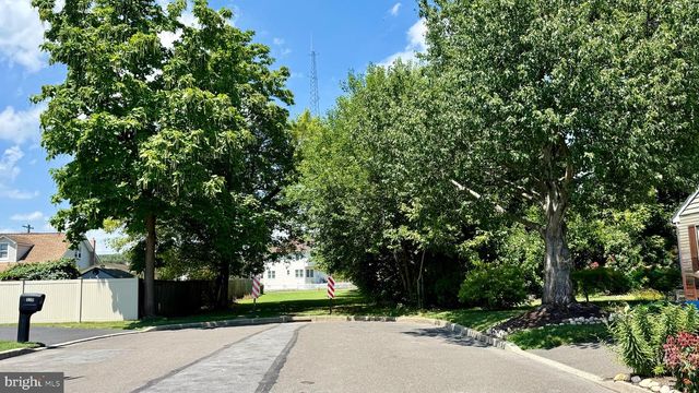 333 ADAMS AVE, Langhorne, PA 19047