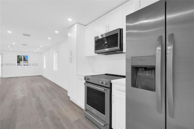 2505 NW 162 ST, Miami Gardens, FL 33054