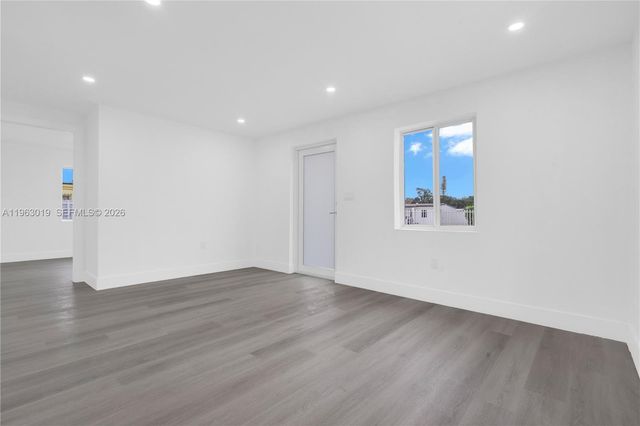 2505 NW 162 ST, Miami Gardens, FL 33054