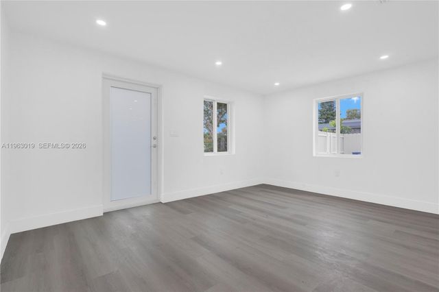 2505 NW 162 ST, Miami Gardens, FL 33054