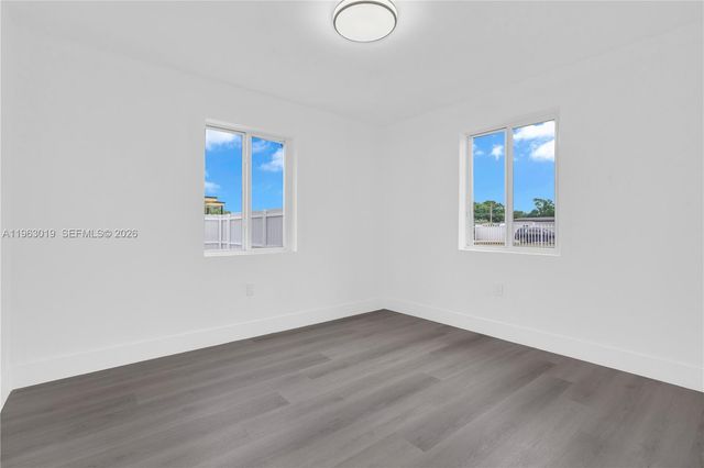 2505 NW 162 ST, Miami Gardens, FL 33054