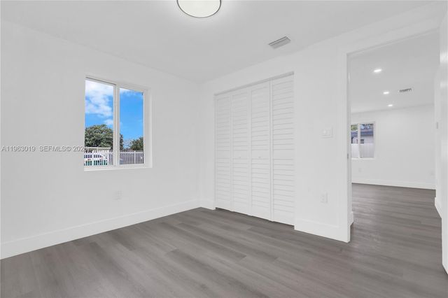 2505 NW 162 ST, Miami Gardens, FL 33054