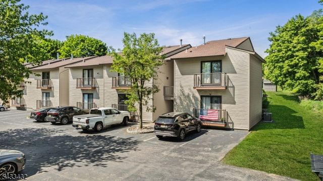 313 Spruce Hills Dr 313, Glen Gardner Boro, NJ 08826