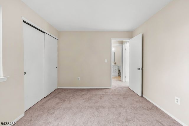 313 Spruce Hills Dr 313, Glen Gardner Boro, NJ 08826