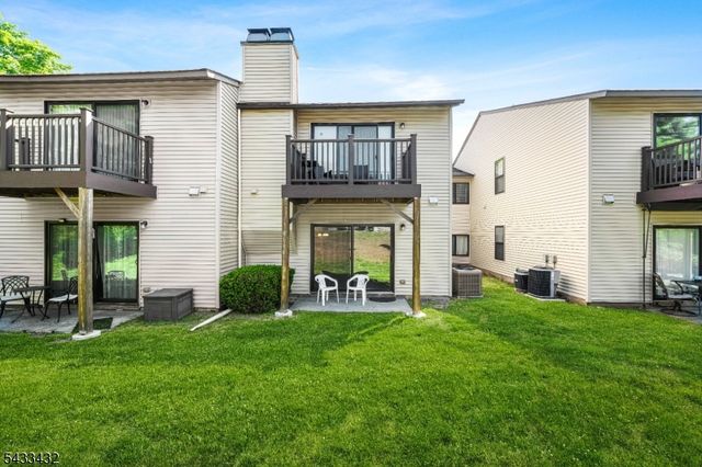 313 Spruce Hills Dr 313, Glen Gardner Boro, NJ 08826