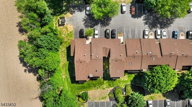 313 Spruce Hills Dr 313, Glen Gardner Boro, NJ 08826