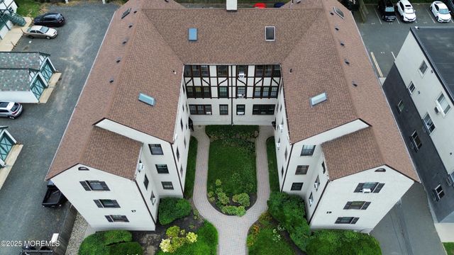 17 Leroy Place, 3B, Red Bank, NJ 07701