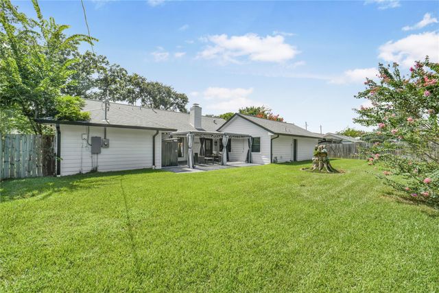 2626 Rosefield Drive, Houston, TX 77080