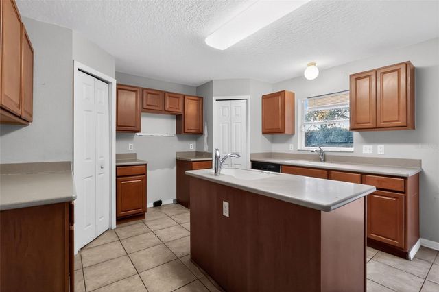 831 MARIETTA LANE, Eustis, FL 32726