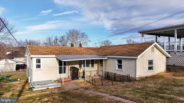 121 SUSANNA ST, Dalmatia, PA 17017