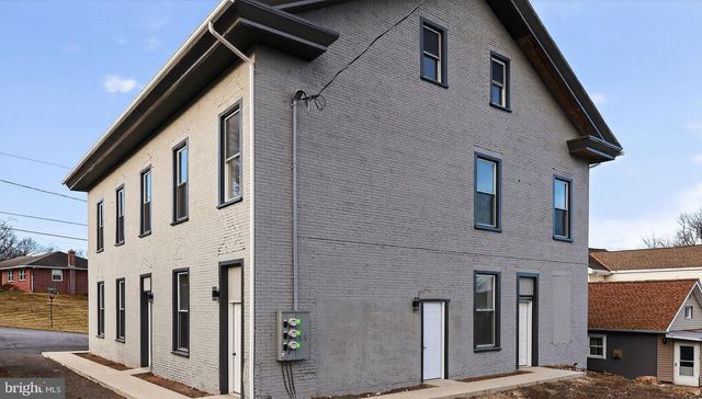 121 SUSANNA ST, Dalmatia, PA 17017