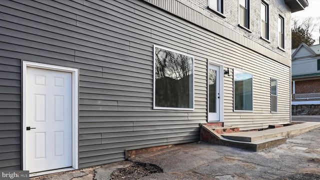 121 SUSANNA ST, Dalmatia, PA 17017