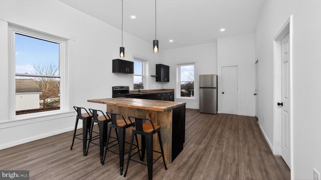 121 SUSANNA ST, Dalmatia, PA 17017