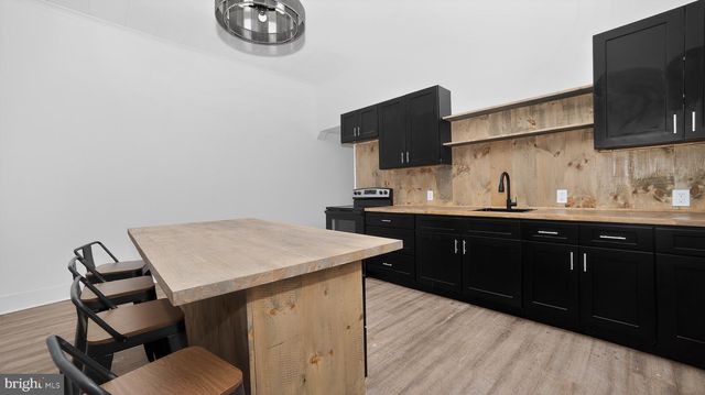 121 SUSANNA ST, Dalmatia, PA 17017